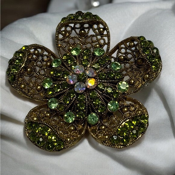 Vintage Gold Tone Green & AB Crystal Floral Brooch 2-1/4” - Picture 2 of 8